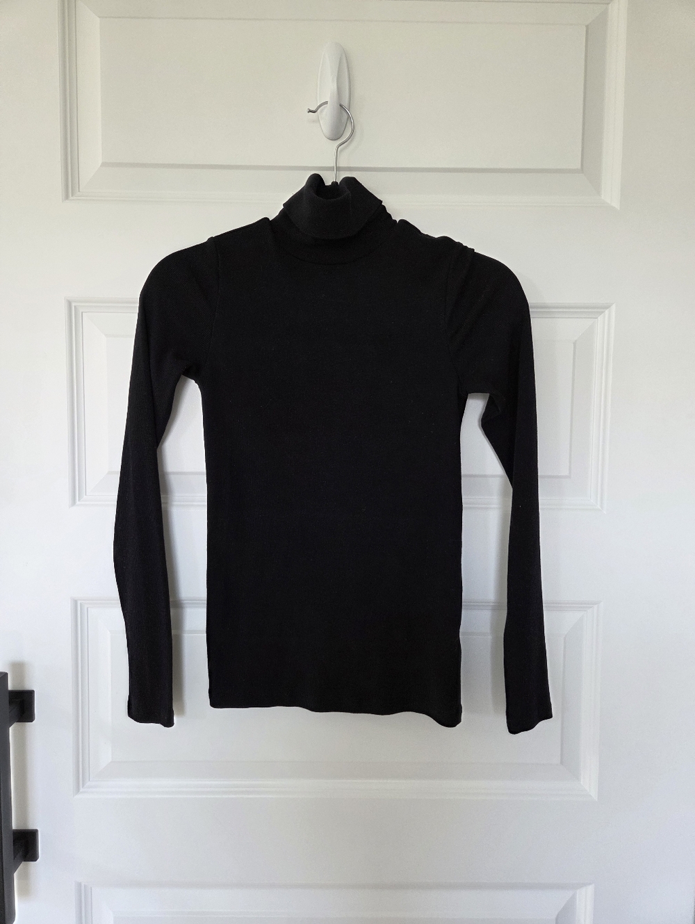 BP. Black Fitted Turtleneck